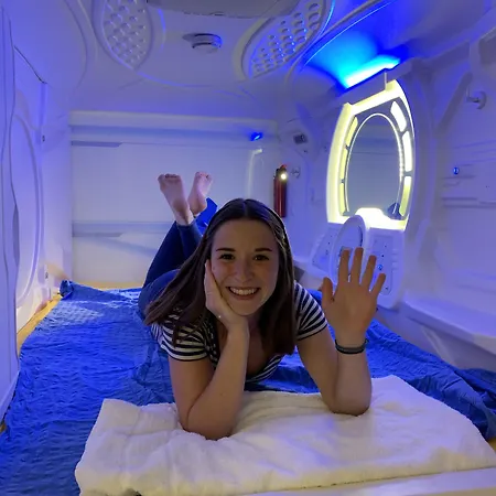 Space Night Capsule Hostel Berlín