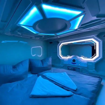 Space Night Capsule *