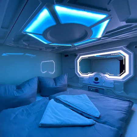 Space Night Capsule Berlin
