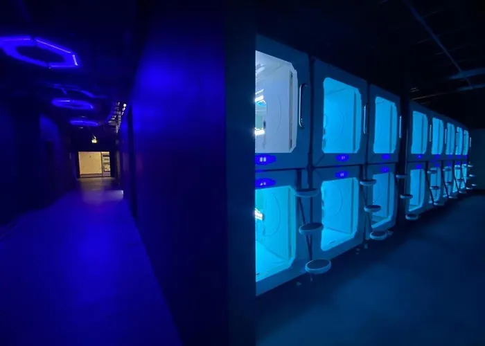 Hostel Space Night Capsule Berlin
