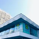 Hostel Space Night Capsule *