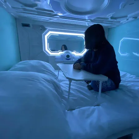Space Night Capsule