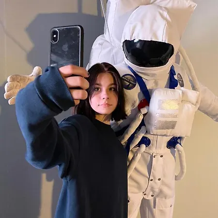 Space Night Capsule Albergue