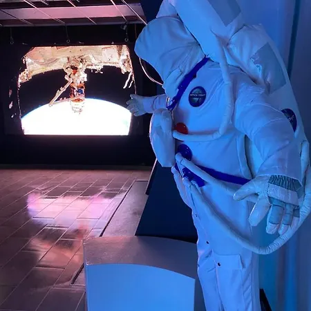 Space Night Capsule * Berlim