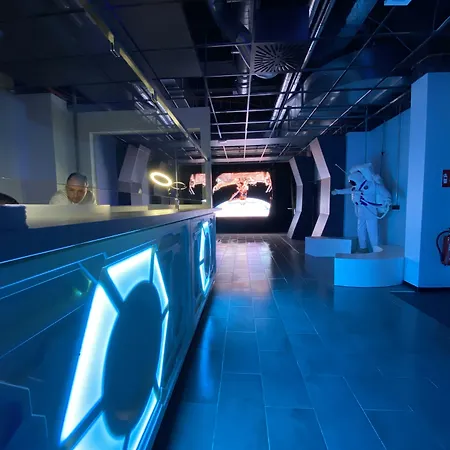 Space Night Capsule Берлин
