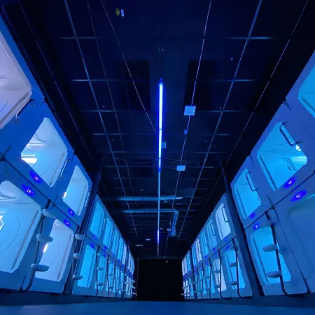 Space Night Capsule Берлин