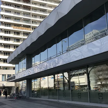 Space Night Capsule * 柏林