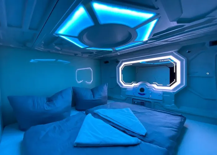 Space Night Capsule *