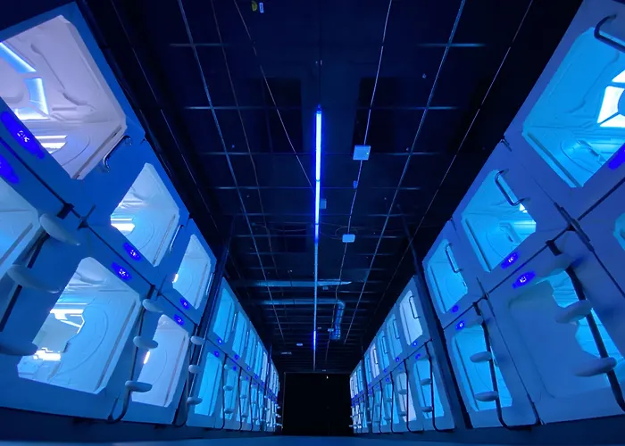 Space Night Capsule Берлин